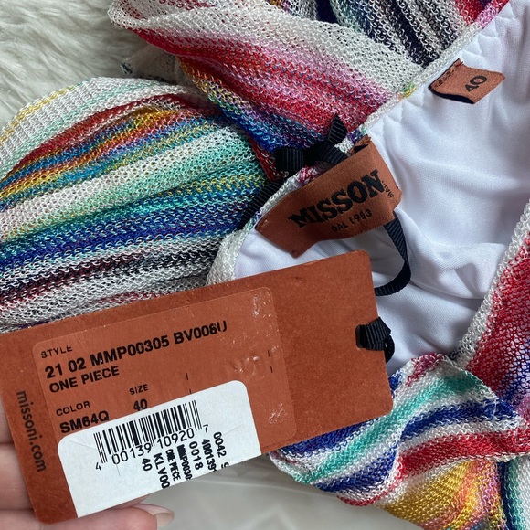 NWT Missoni Striped Halterneck OnePiece 40 (4) Small Rainbow Crochet Bikini Mare - Picture 13 of 16